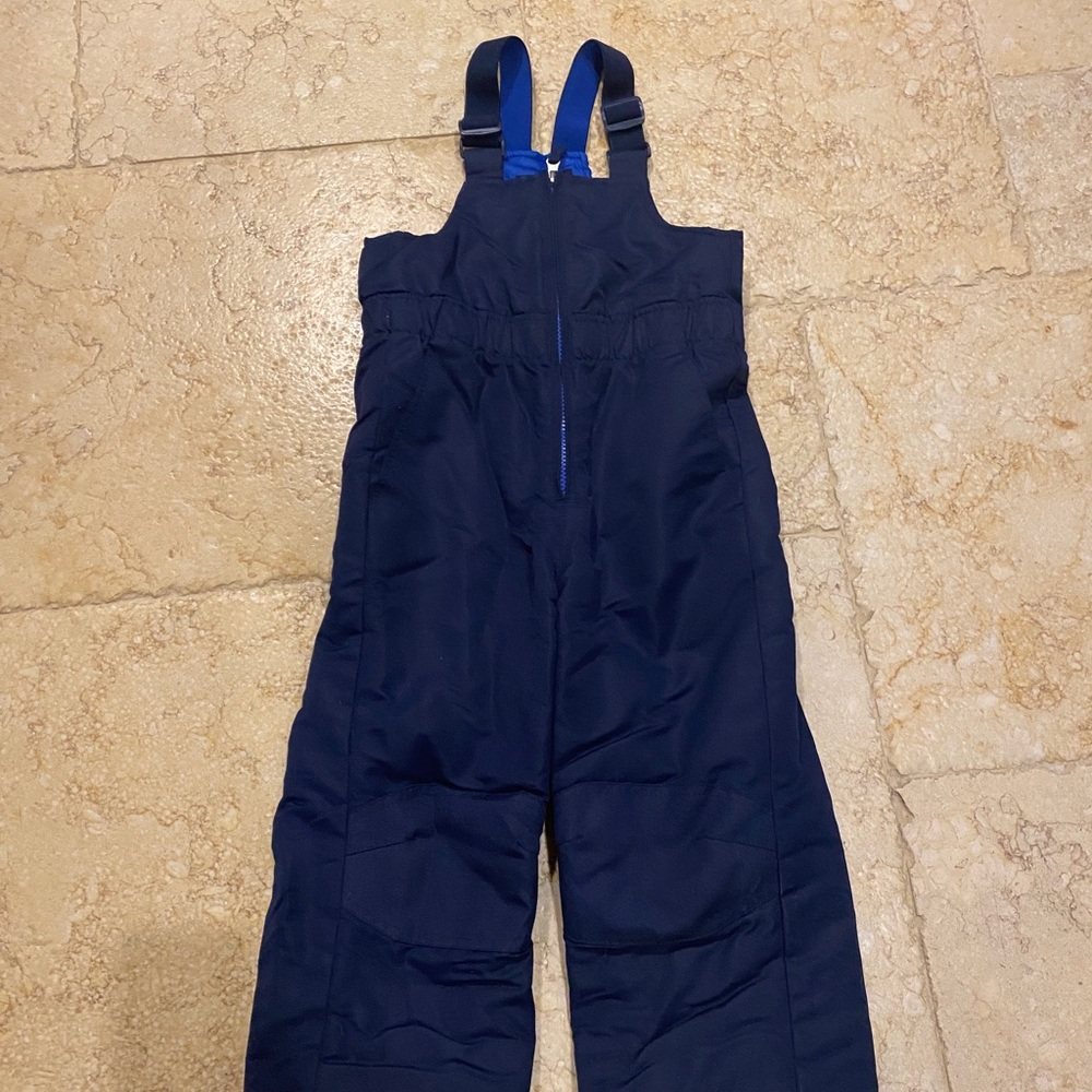 Kids ski/snow jumpsuit size 4-5